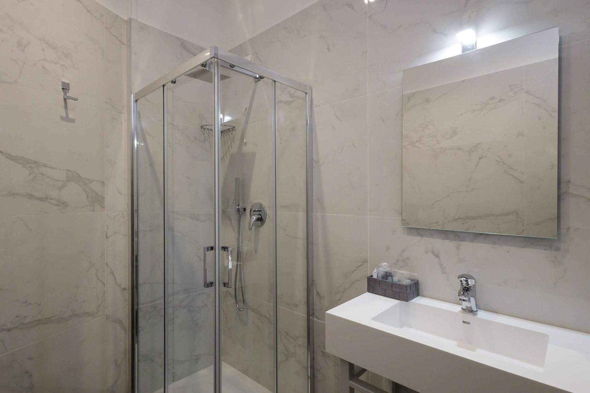 Camera Familiare Superior con Letto King-Size e Divano-Letto - Non Fumatori